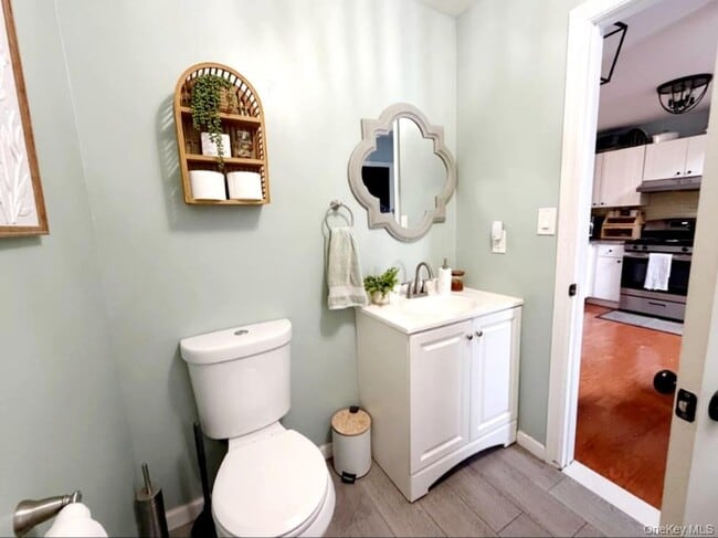 Building Photo - 409 Rakov Rd