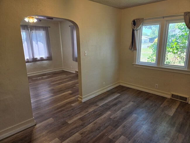 Building Photo - Great Northside 4 bed 2 bath home