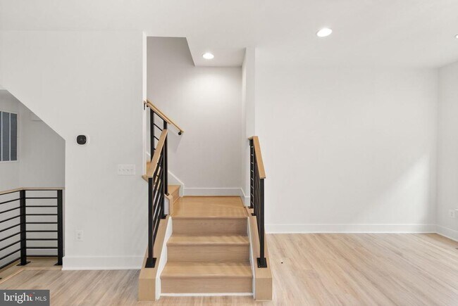 Building Photo - 1862 Michael Faraday Dr.