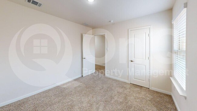 Building Photo - 1400 Colonial Bluff Ln