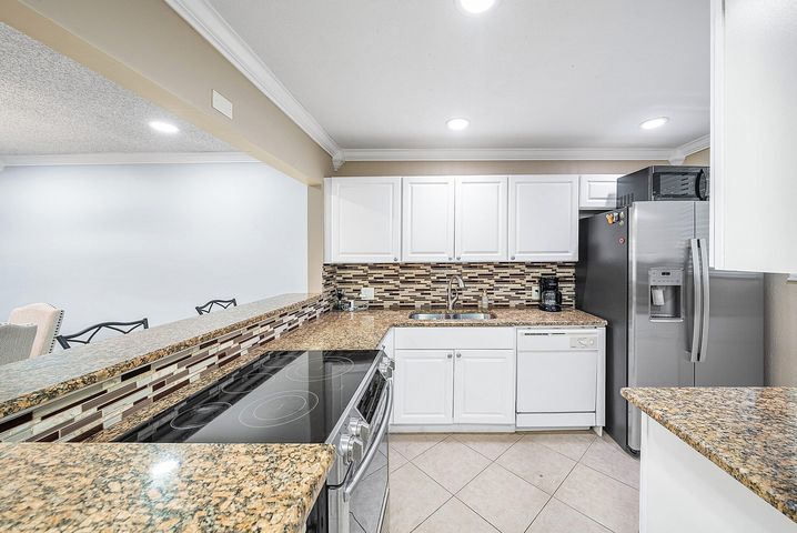 Building Photo - 4381 Trevi Ct