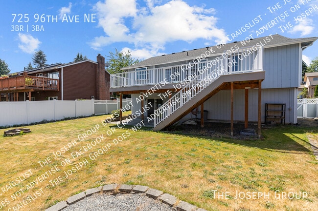 Building Photo - 725 96th Ave NE