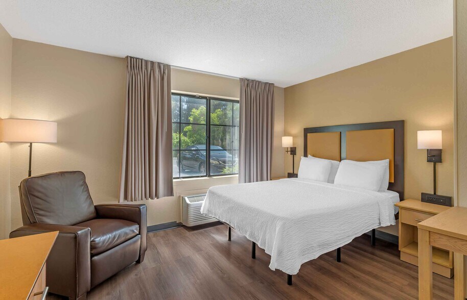 Building Photo - Furnished Studio-Melbourne - Airport