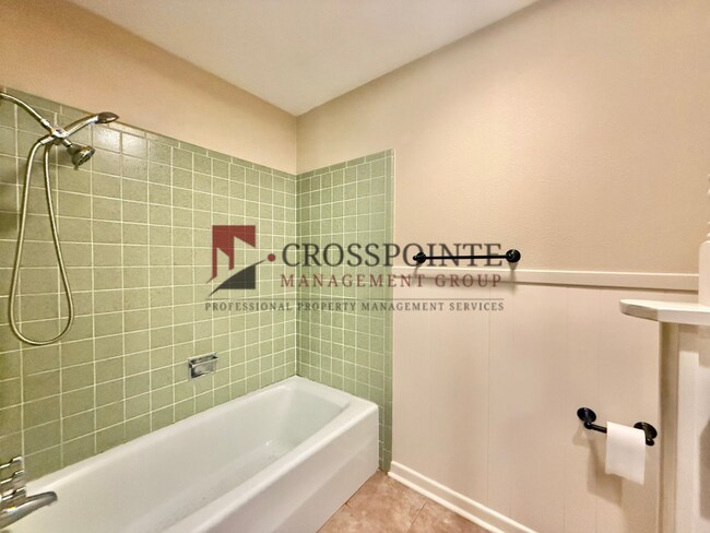 Building Photo - Wonderful updated home near UT Tyler, Available!