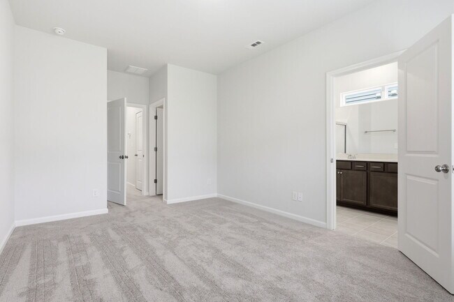 Building Photo - Silver Fir Ln - Garner