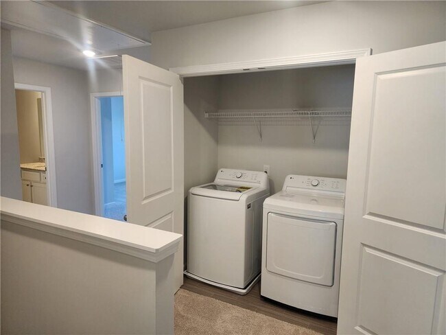 Building Photo - 832 Cygnet Ln