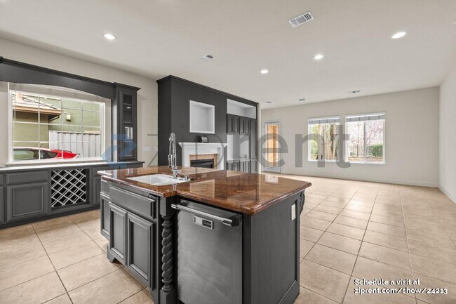 Building Photo - 9208 Hallmark Pl