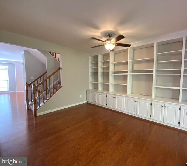 Building Photo - 5722 Governors Pond Cir