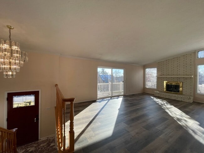 Building Photo - Spacious House on the Northeast Bench in Orem
