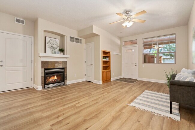 Building Photo - 4101 Crittenton Ln