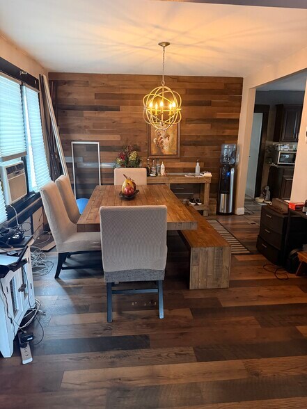 Building Photo - 359 Colvin Ave