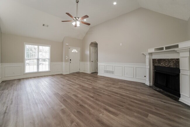 Building Photo - 7578 Woodshire Dr