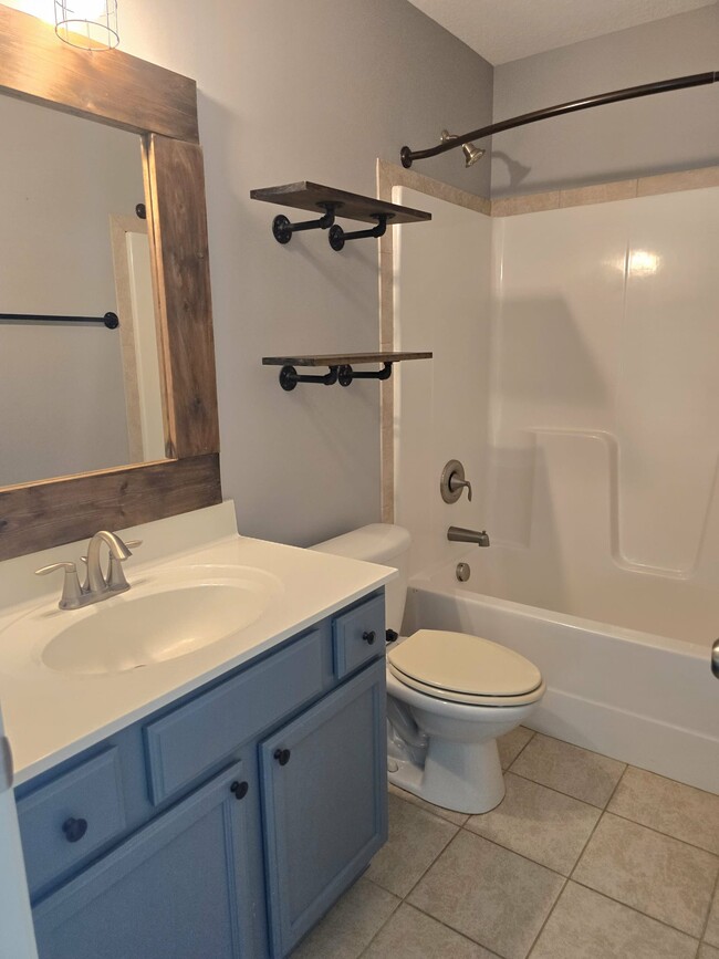 Building Photo - 131 Regatta Way