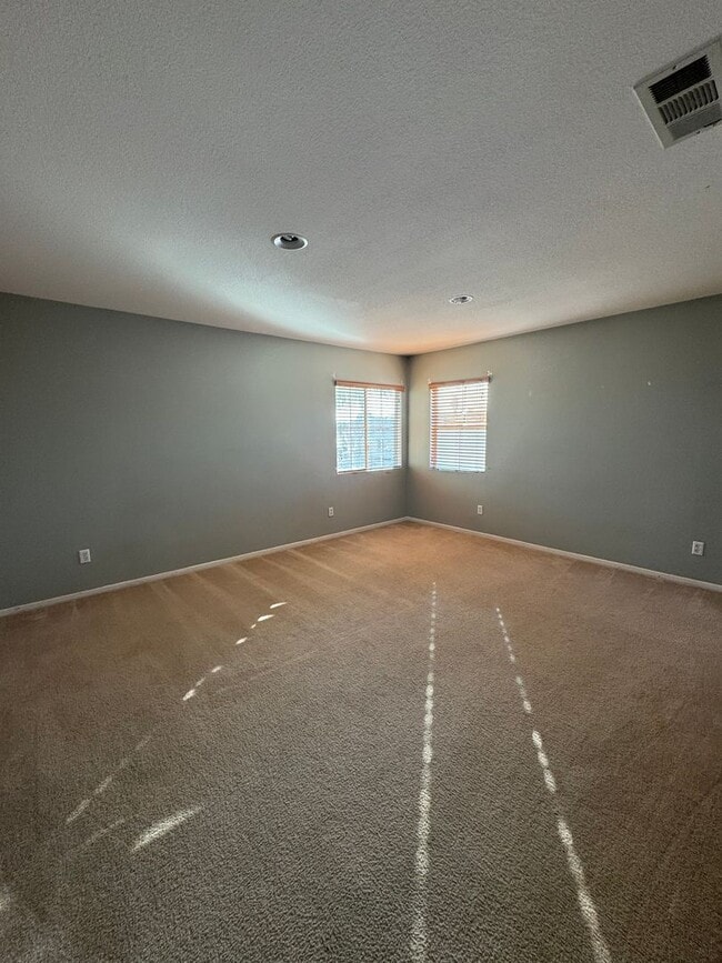 Building Photo - Welcome to Your New Home In Winchester