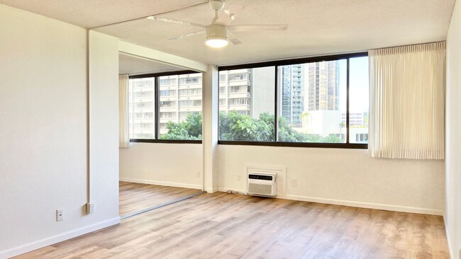 Building Photo - BEAUTIFULLY RENOVATED 1 BEDROOM UNIT IN DO...