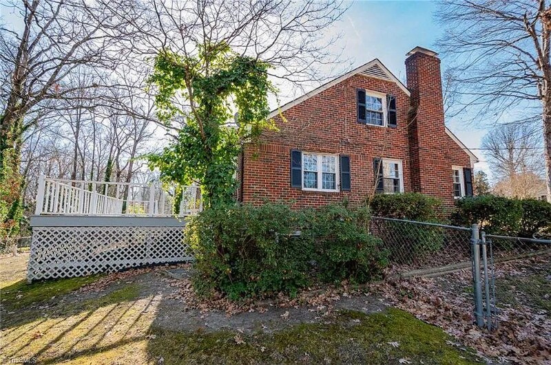 Building Photo - 208 Tremont Dr