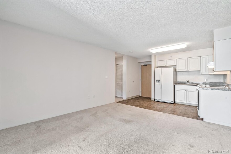 Partial Living Room - 801 South St