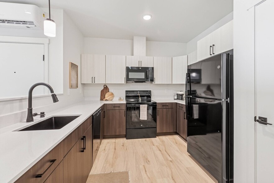 Primary Photo - Brisa Heights