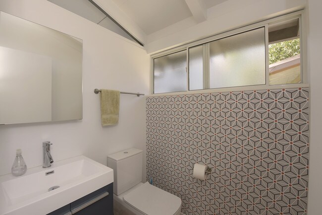 Building Photo - 19737 Hamlin St