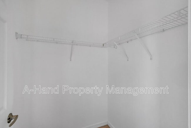 Building Photo - 1413 Retreat Cir