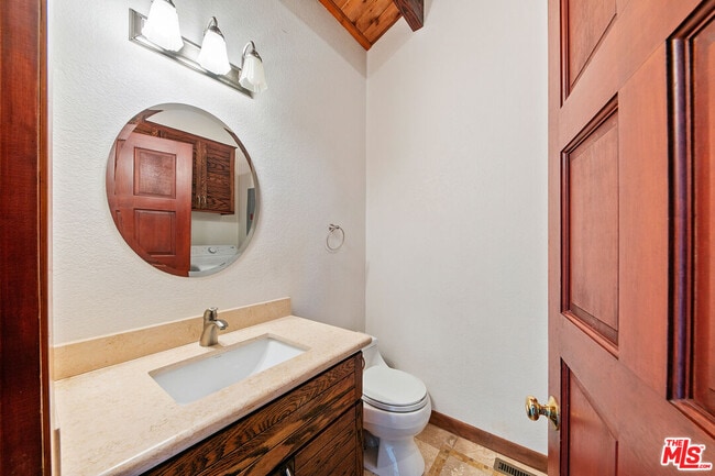 Building Photo - 4970 Latigo Canyon Rd