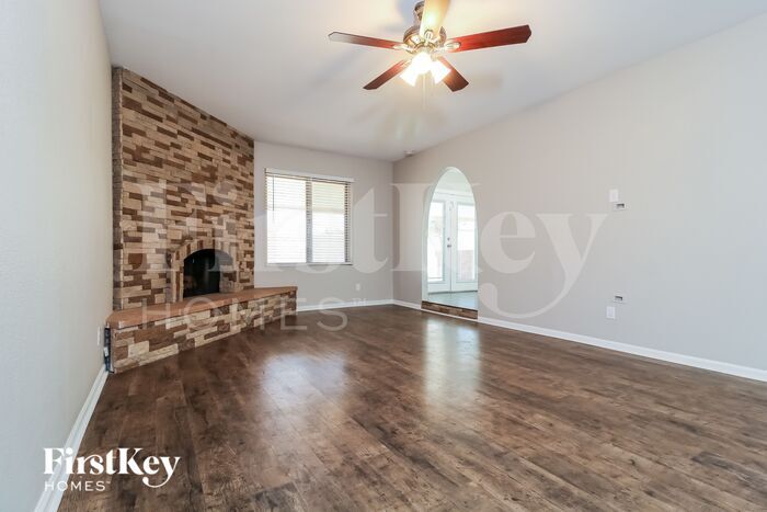 Building Photo - 17824 N 57th Dr