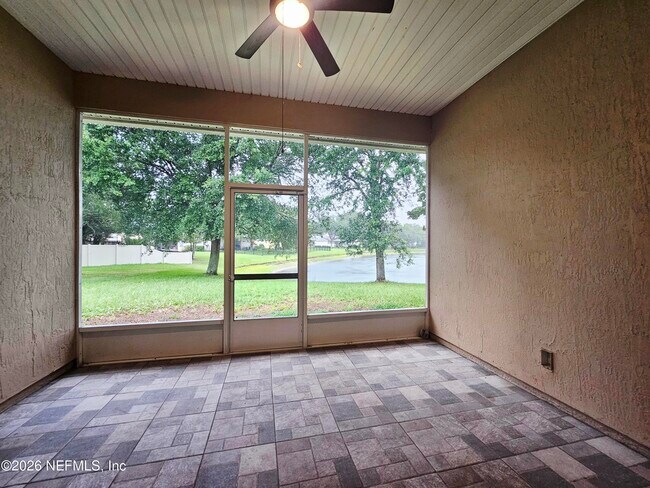 Building Photo - 5891 Green Pond Dr