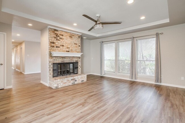 Building Photo - 5947 Chimney Wood Cir