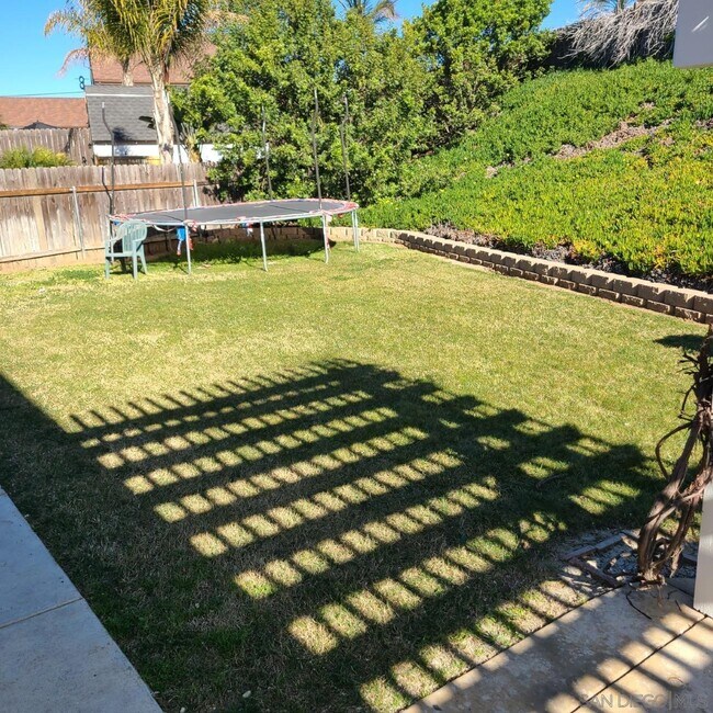 Building Photo - 1610 Valencia Ct