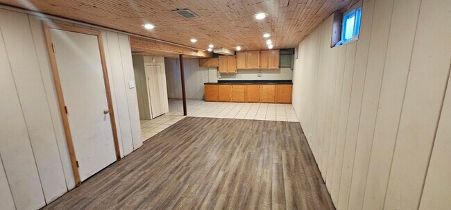 Building Photo - 227 Timber Ln