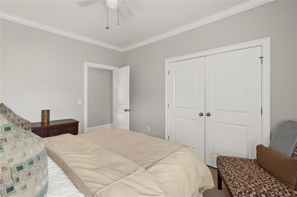 Building Photo - 372 Clifford Ave NE