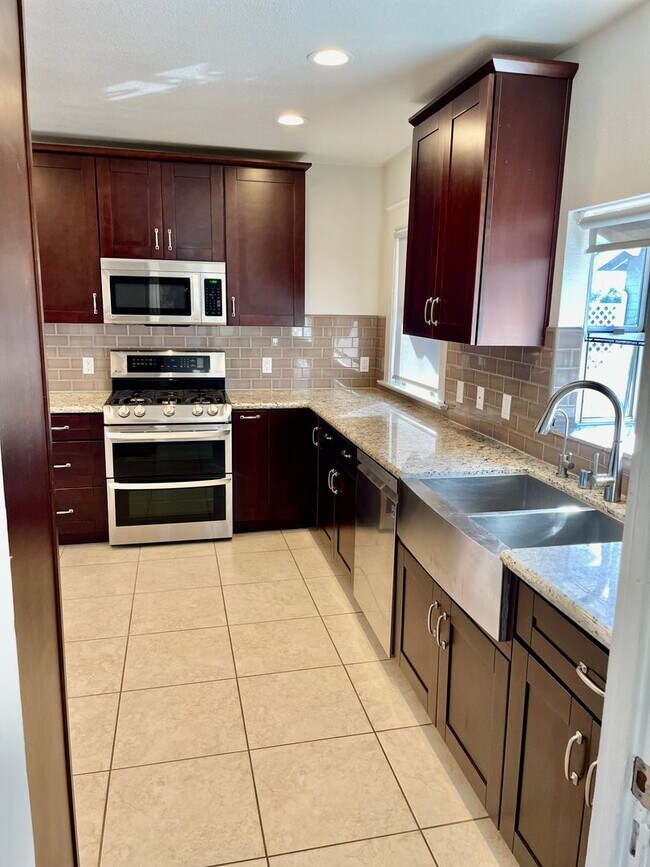 Building Photo - Classic NorthPark Craftsman