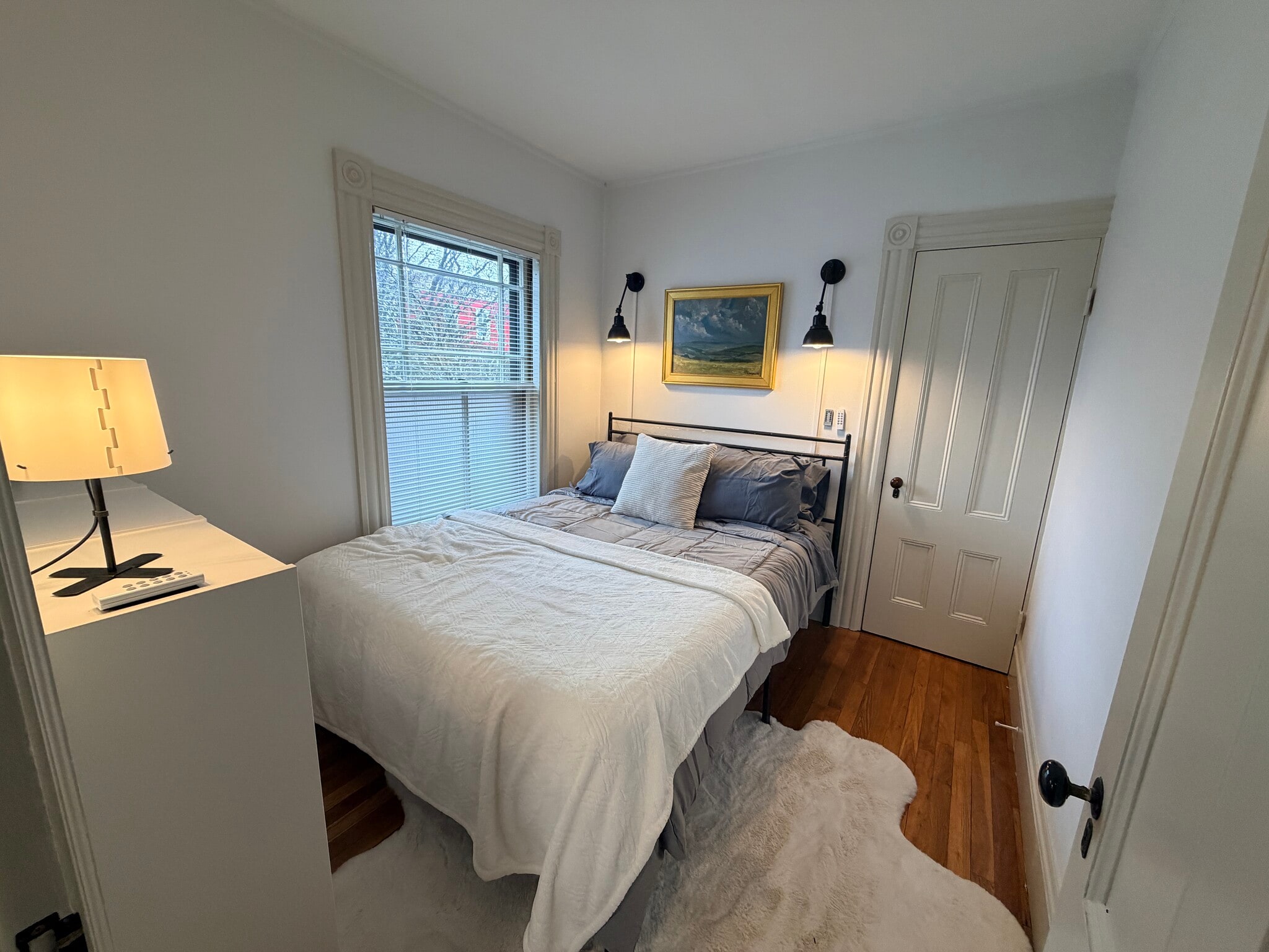 Building Photo - 25 Meacham St