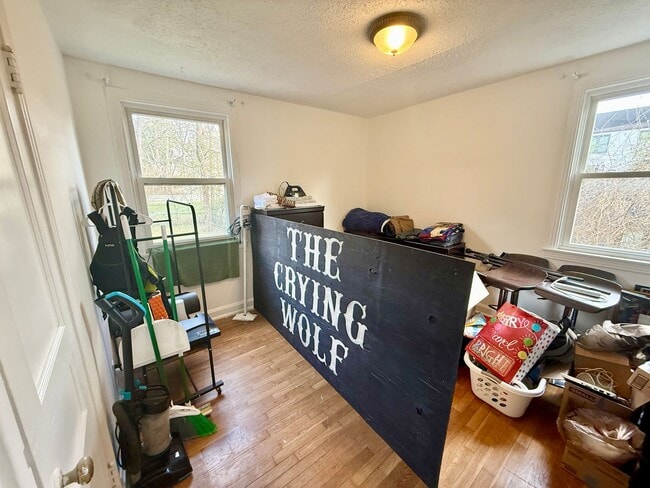 Building Photo - Inglewood Charmer! 3 Bedroom 2 Bath House with back deck & partially fenced yard