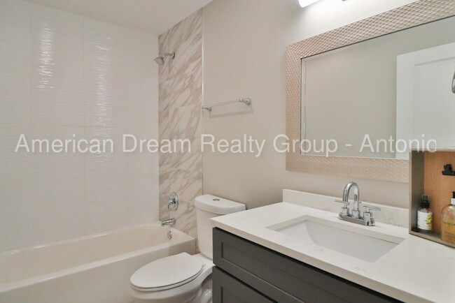 Building Photo - 28 Monterey Drive , Vernon Hills , IL , 60061