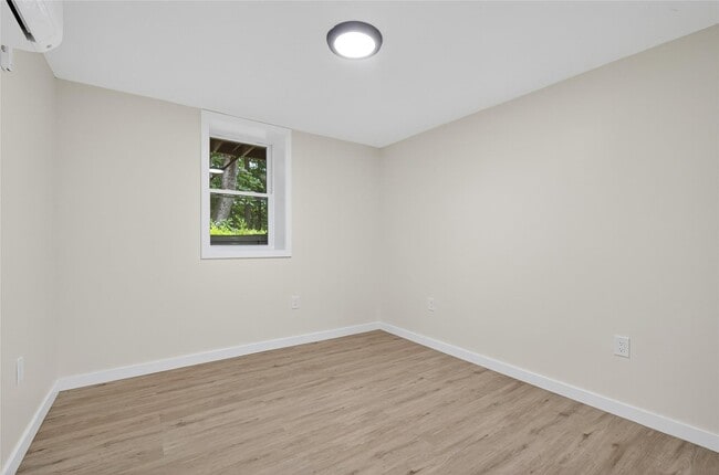 Building Photo - 46 Peddler Hill Rd
