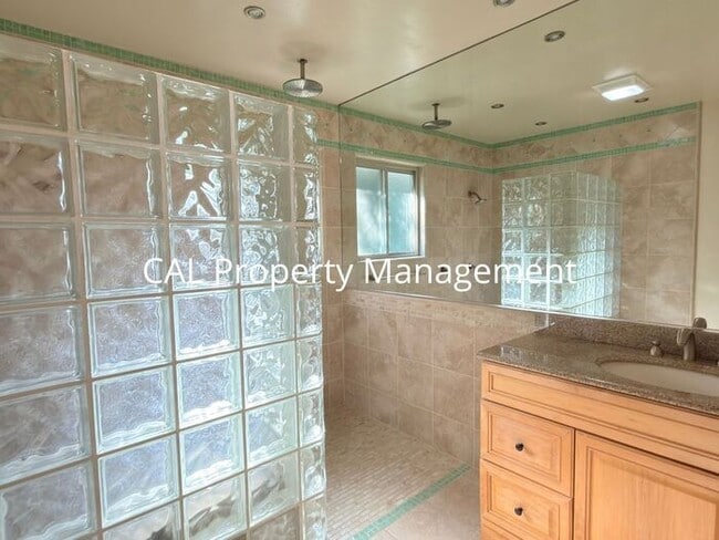 Building Photo - Beautiful 3-Bedroom Pebble Beach Home!