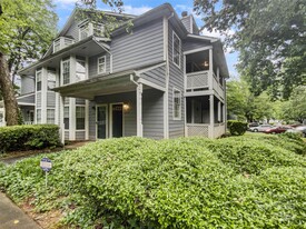 Building Photo - 6003 Treetop Ct