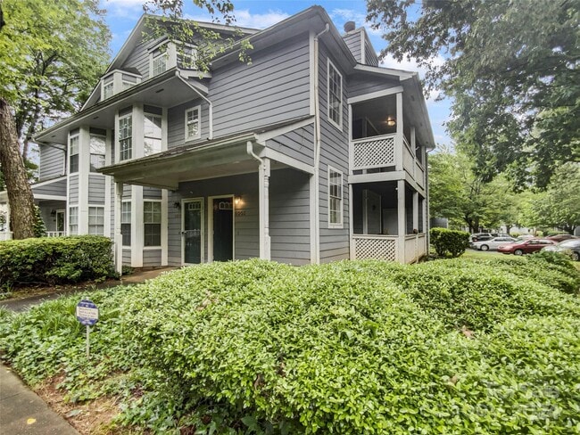 Building Photo - 6003 Treetop Ct