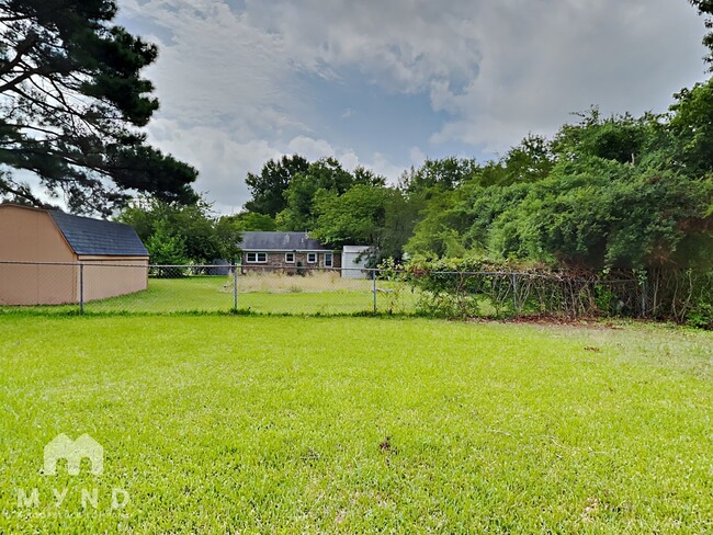 Building Photo - 6300 Valleybrook Cove