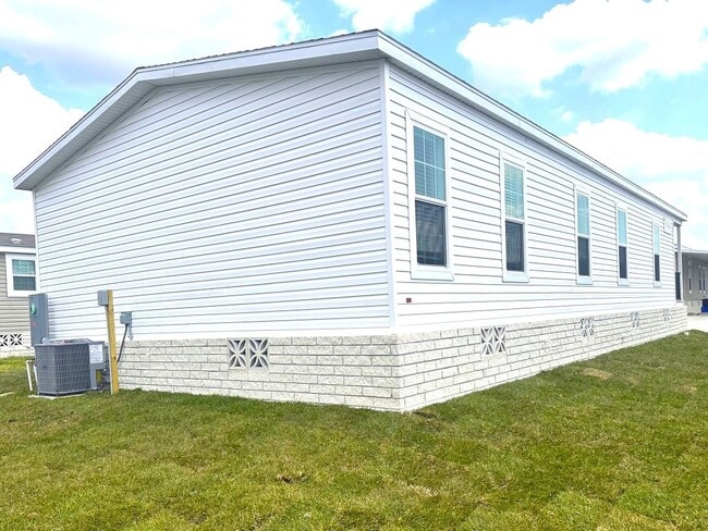 Building Photo - 3141 SW 108th St