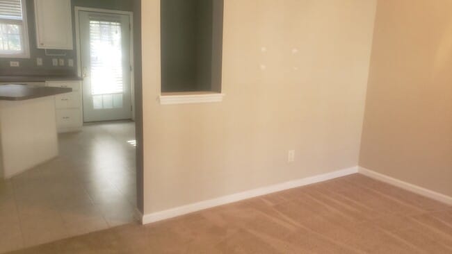 Building Photo - Fantastic 3br 2.5ba Townhome in Delta Ridg...