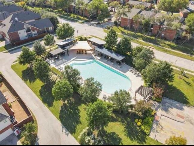 Building Photo - 241 Carrington Ln