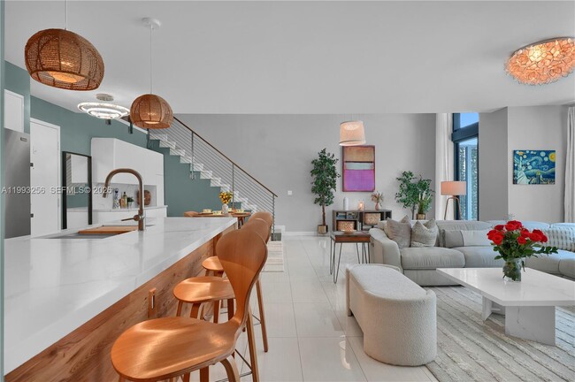 Building Photo - 1111 SW 1st Ave