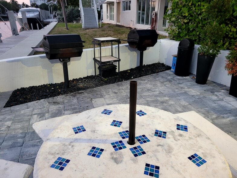 BBQ Area - 11930 N Bayshore Dr
