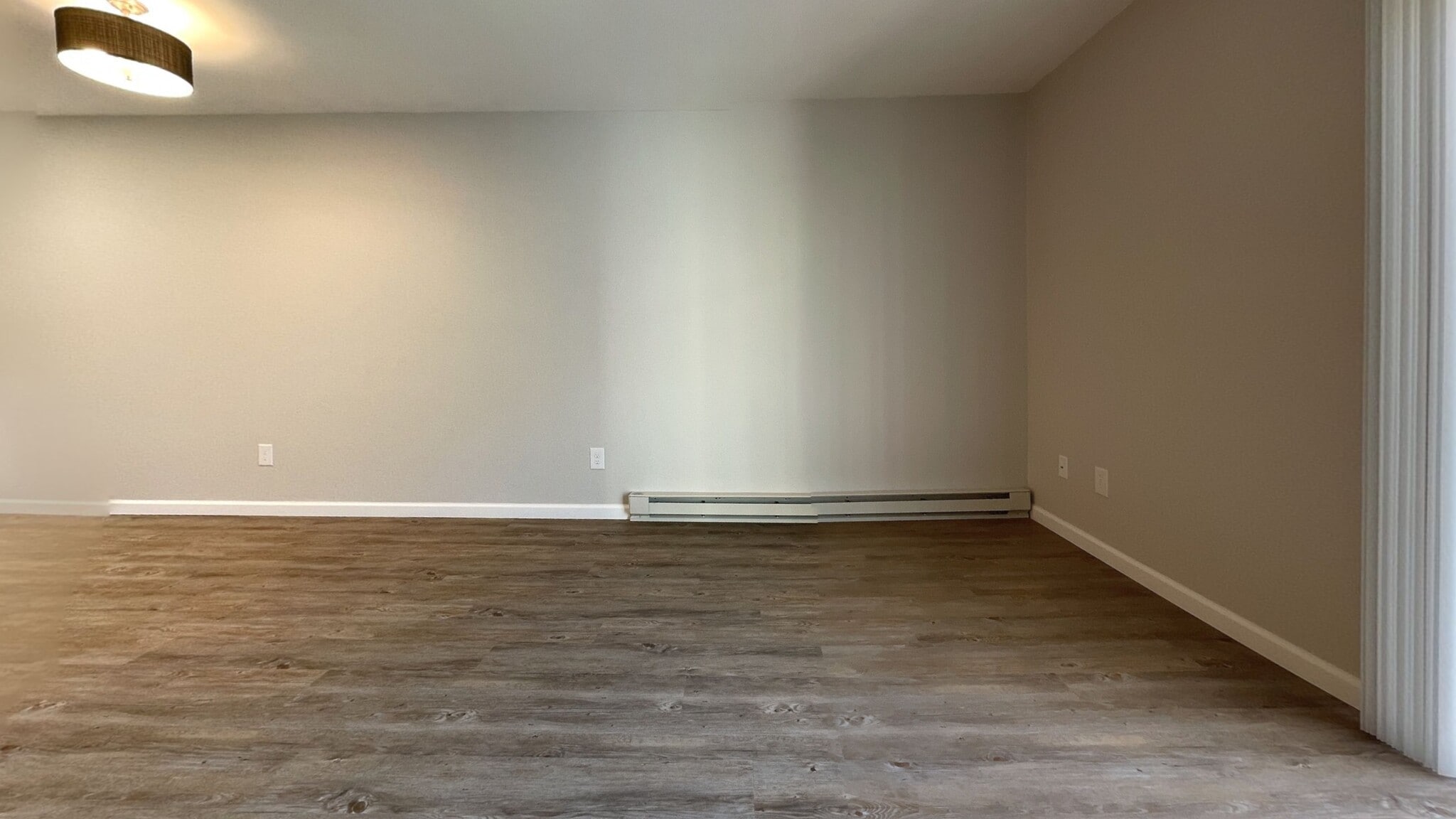 Livingroom - 5059 S Catherine St