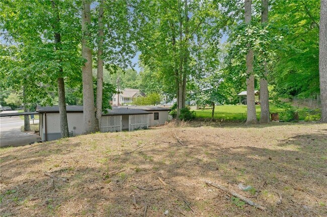 Building Photo - 119 McBee St