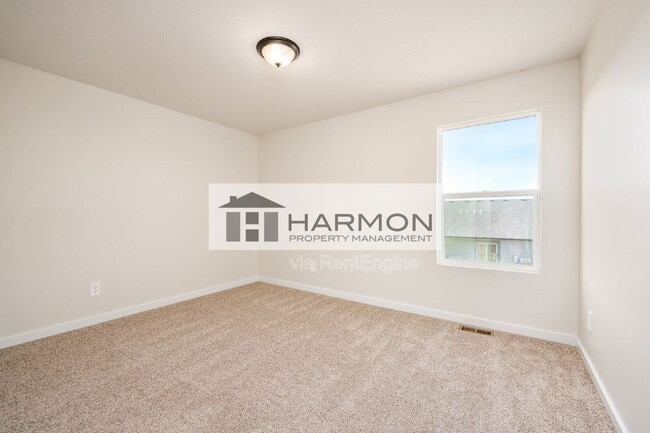 Building Photo - 2078 N Reece Ct