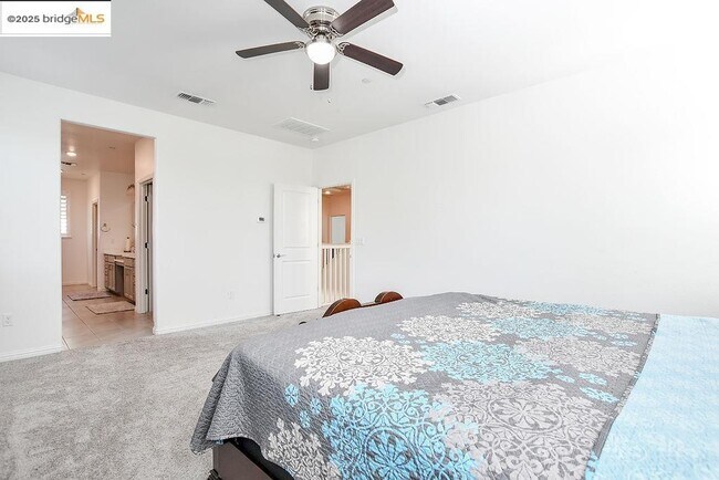 Building Photo - 278 Sespe Creek Ave.