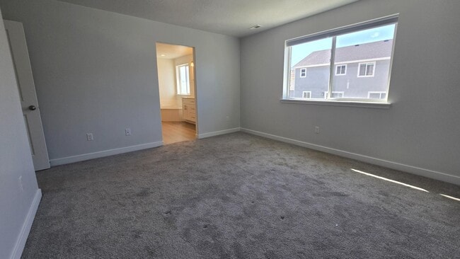 Building Photo - 924 Independence Wy